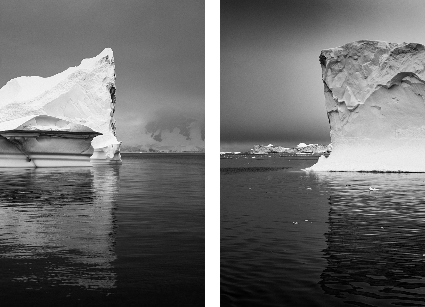 Reflections of icebergs in the water (black and white photo)