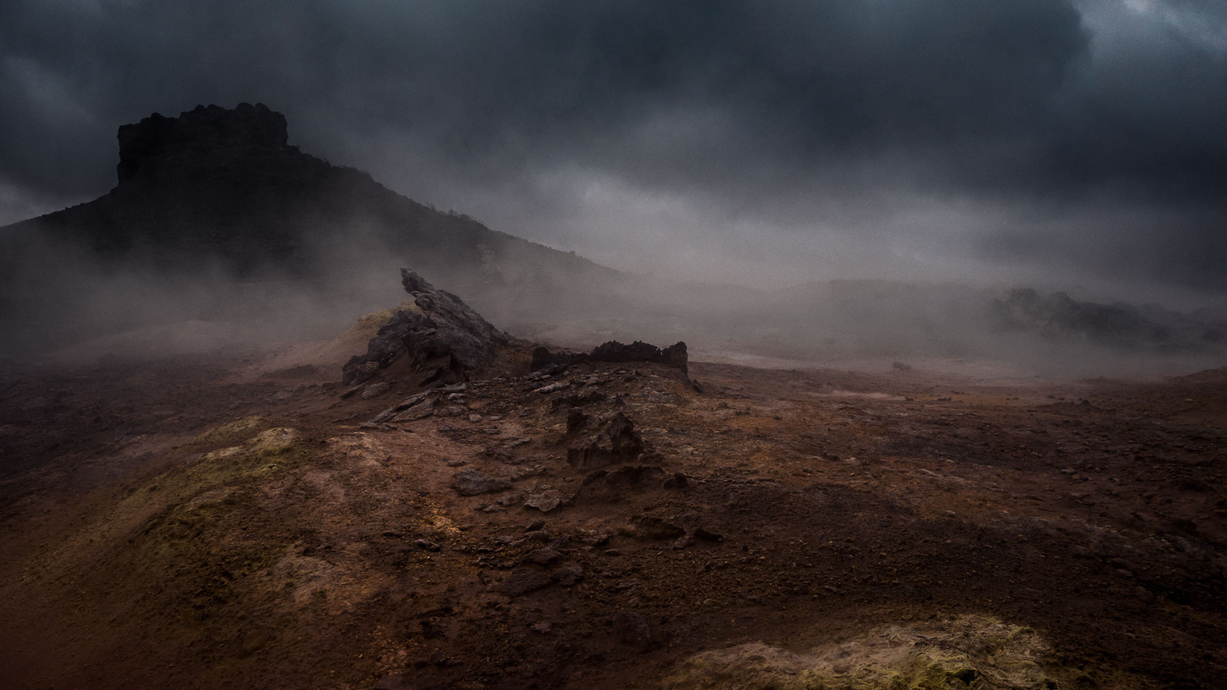 Dark and Abstract Photography of Iceland by Jan Erik Waider