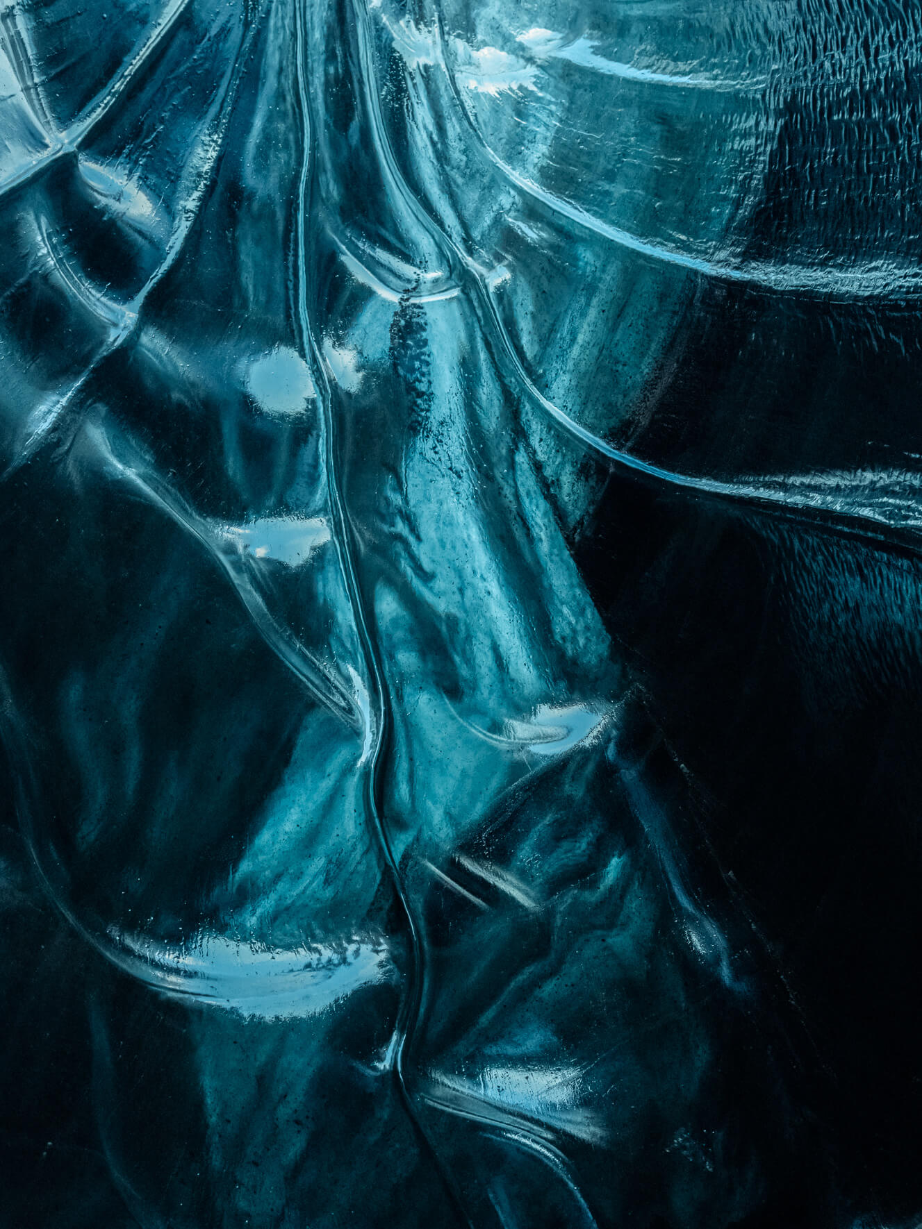 Abstract glacier structures in the ice of Breiðamerkurjökull in Iceland