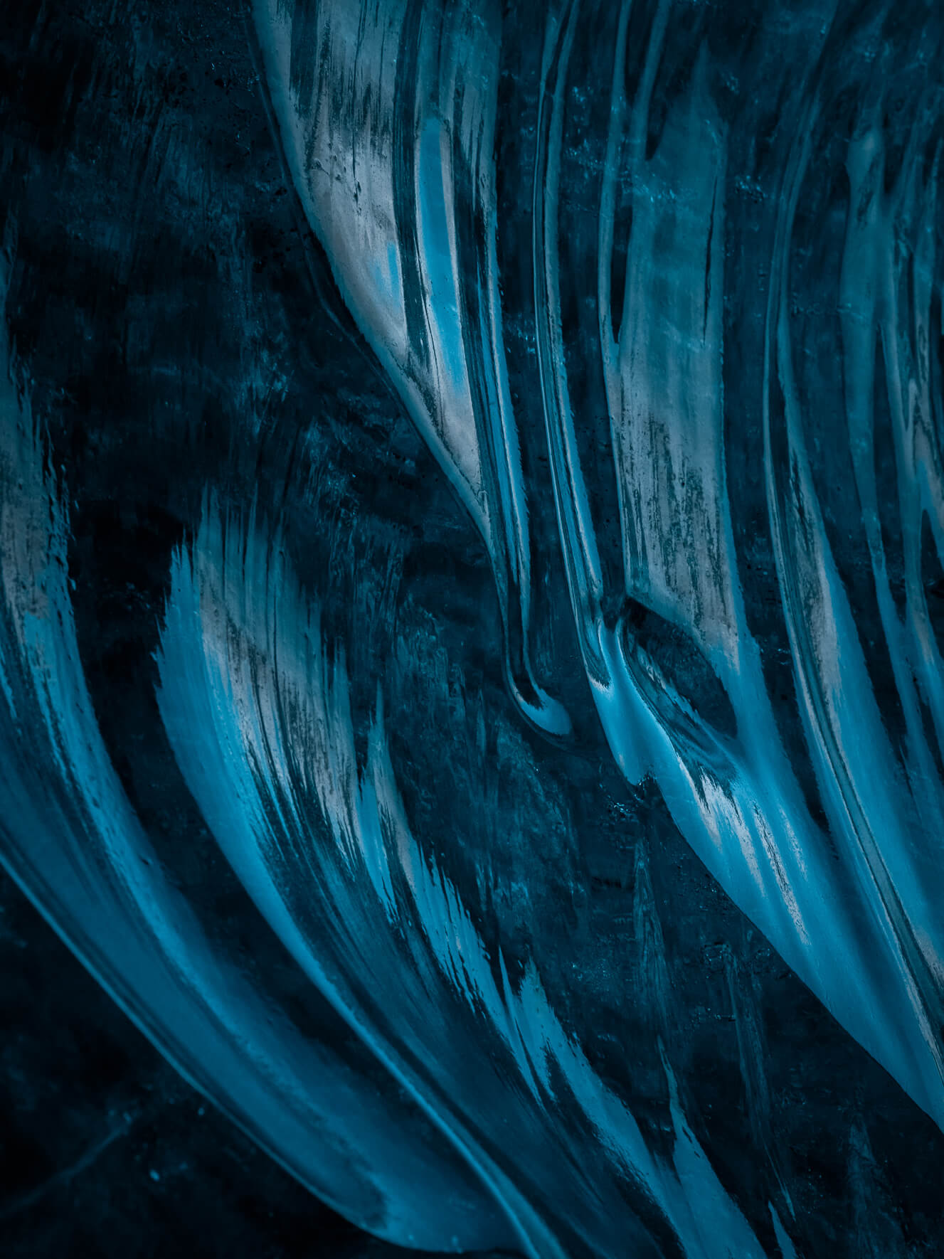 Details of a glacier wall in an ice cave in Iceland (Vatnajökull)