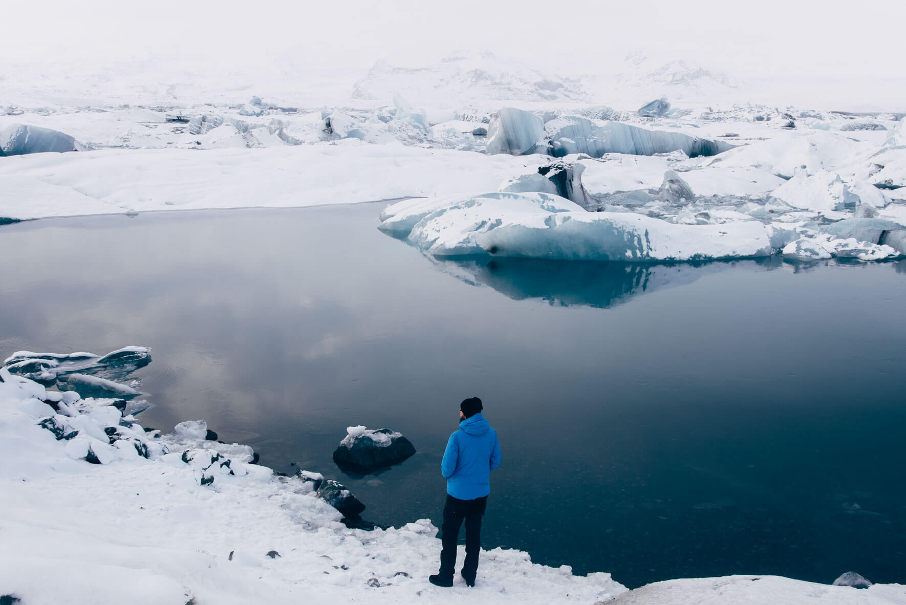 Winter fashion shooting at Jökulsárlón Glacier Lagoon in Iceland