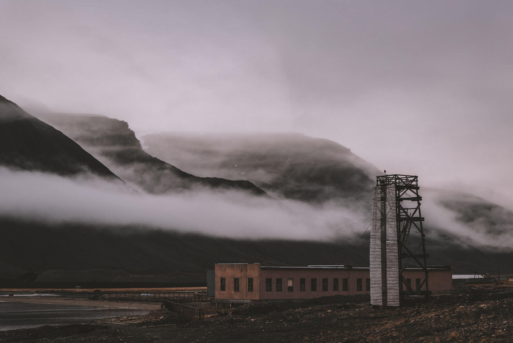 Dark and moody landscape photography by Northlandscapes - Jan Erik Waider